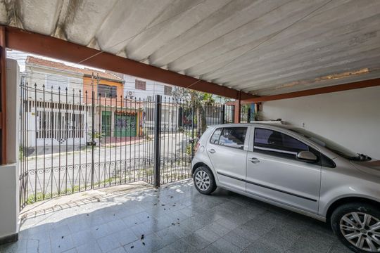 Garagem de casa à venda com 3 quartos, 180m² em Indianópolis, São Paulo