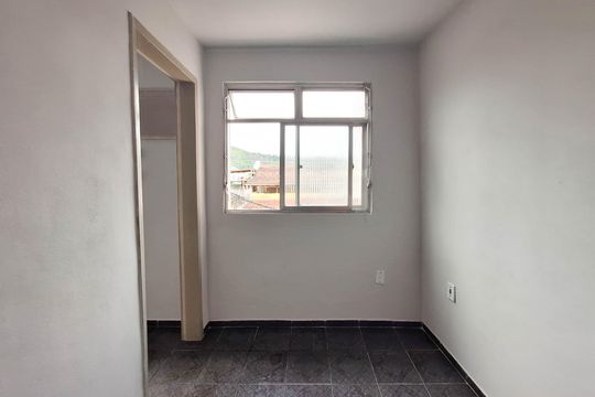 Sala de casa para alugar com 1 quarto, 70m² em Ilha da Conceição, Niterói