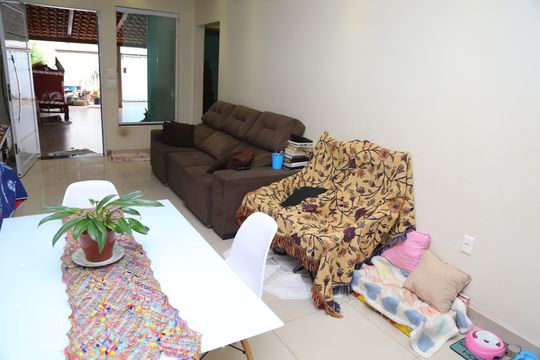 Sala de casa à venda com 9 quartos, 400m² em Setor Recanto das Minas Gerais, Goiânia