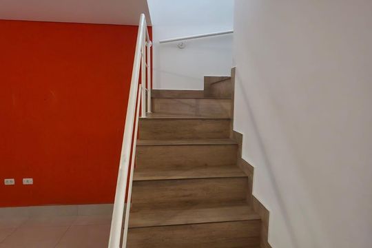 Corredor de casa para alugar com 3 quartos, 120m² em Colinas de Cotia, Cotia