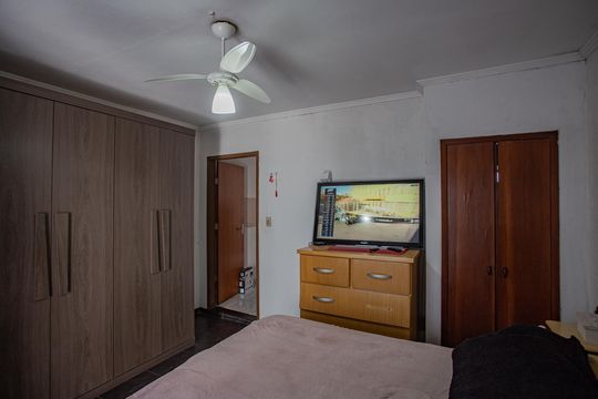 Suíte  de casa à venda com 3 quartos, 198m² em Sacomã, São Paulo