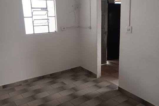 Quarto de kitnet/studio para alugar com 1 quarto, 48m² em Canhema, Diadema