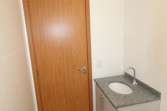 Banheiro de apartamento para alugar com 2 quartos, 60m² em Colinas do Paratehy, São José dos Campos