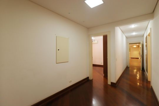 Corredor de apartamento para alugar com 4 quartos, 315m² em Jardim, Santo André