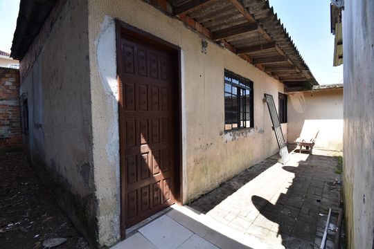Quintal de casa para alugar com 3 quartos, 65m² em Capão Raso, Curitiba