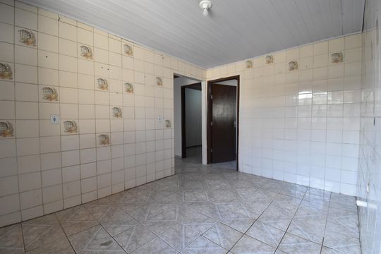 Cozinha de casa para alugar com 3 quartos, 65m² em Capão Raso, Curitiba