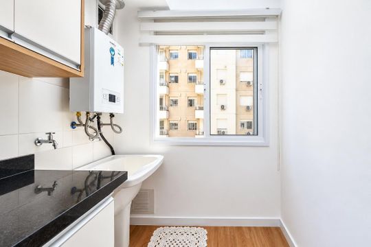 Área de serviço de apartamento para alugar com 2 quartos, 70m² em Farrapos, Porto Alegre