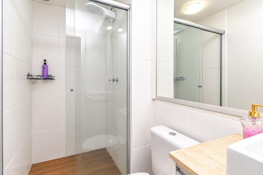 Banheiro de apartamento para alugar com 2 quartos, 70m² em Farrapos, Porto Alegre