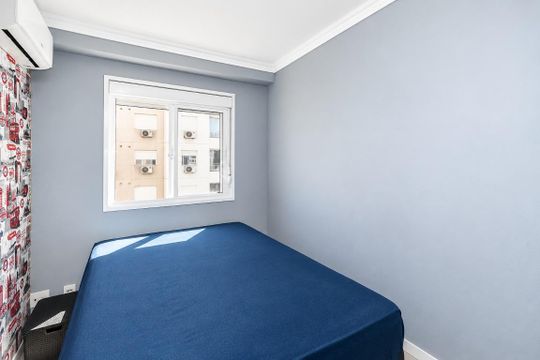 Quarto 2 de apartamento para alugar com 2 quartos, 70m² em Farrapos, Porto Alegre