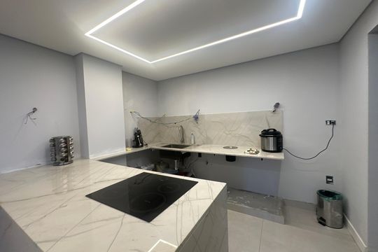 Cozinha de apartamento à venda com 3 quartos, 112m² em Alphaville Empresarial, Barueri