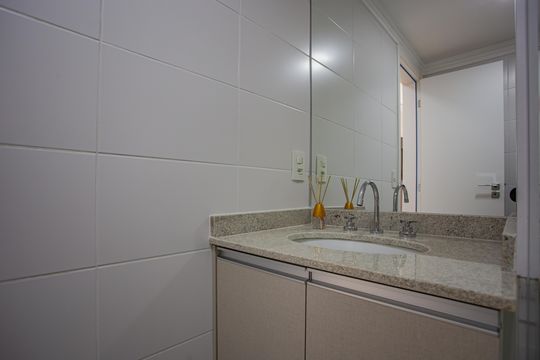 Banheiro de kitnet/studio à venda com 1 quarto, 19m² em Ipiranga, São Paulo