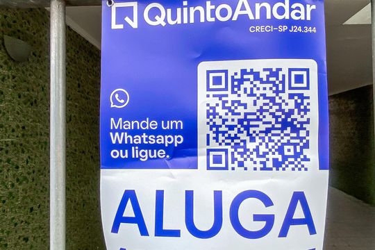 Placa  de casa para alugar com 3 quartos, 250m² em Vila Ré, São Paulo