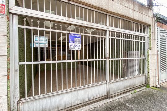 Fachada  de casa para alugar com 3 quartos, 250m² em Vila Ré, São Paulo