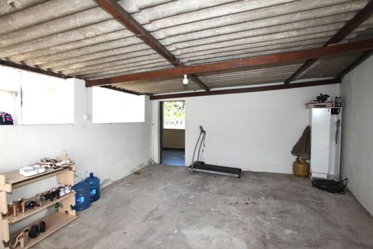 Casa Auxiliar - Garagem de casa à venda com 6 quartos, 493m² em Nossa Senhora do Carmo, Contagem