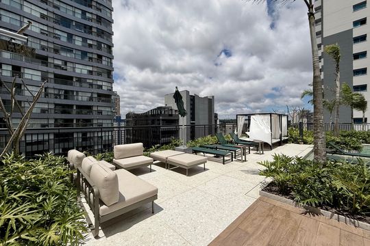 Piscina  de kitnet/studio para alugar com 1 quarto, 30m² em Jardim das Acacias, São Paulo