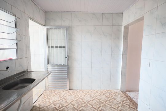 Cozinha de casa para alugar com 1 quarto, 42m² em Veloso, Osasco