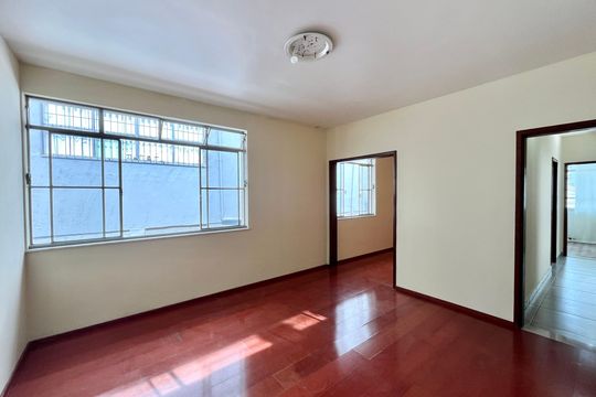 Apartamento para alugar com 3 quartos, 100m² em Sagrada Família, Belo Horizonte