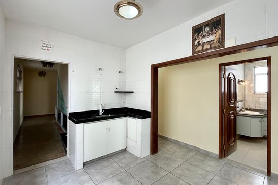 Apartamento para alugar com 3 quartos, 100m² em Sagrada Família, Belo Horizonte