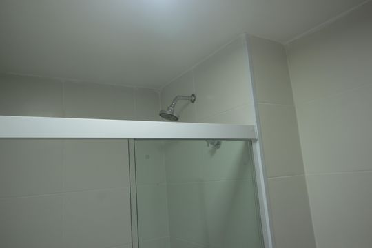 Banheiro de apartamento para alugar com 2 quartos, 42m² em Jabaquara, Santos