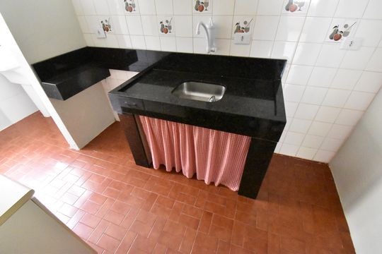 Cozinha de apartamento à venda com 3 quartos, 56m² em Santa Quiteria, Curitiba
