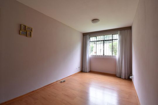 Apartamento à venda com 3 quartos, 56m² em Santa Quiteria, Curitiba