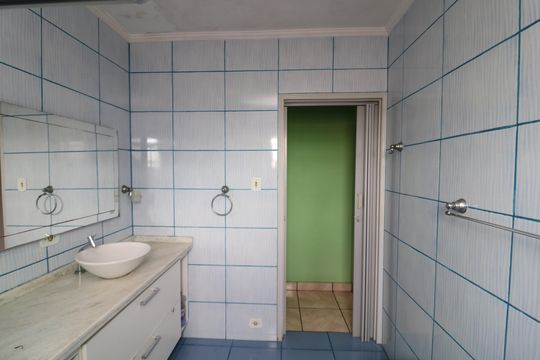 Banheiro C2 de casa à venda com 4 quartos, 120m² em Chácara Belenzinho, São Paulo