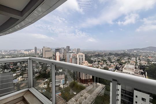 Varanda suíte 1 de apartamento à venda com 3 quartos, 134m² em Melville Empresarial Ii, Barueri