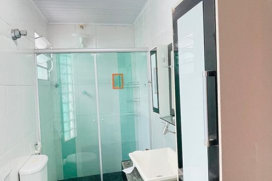 Banheiro da Suíte de casa para alugar com 2 quartos, 125m² em Outeiro de Passárgada, Cotia
