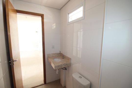 Banheiro de apartamento à venda com 2 quartos, 43m² em Casa Verde, São Paulo