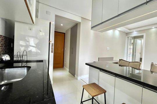 Cozinha de apartamento para alugar com 1 quarto, 55m² em Vila Clementino, São Paulo