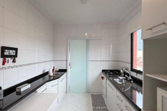 Cozinha de apartamento à venda com 3 quartos, 126m² em Santa Terezinha, São Bernardo do Campo