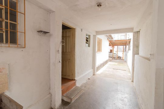 Área externa de casa à venda com 3 quartos, 137m² em Jardim Vila Formosa, São Paulo