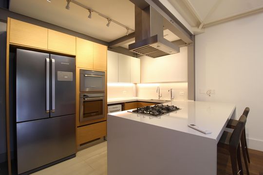 Cozinha de casa para alugar com 1 quarto, 250m² em Vila Nova Conceição, São Paulo