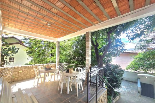 Casa à venda com 6 quartos, 200m² em Nova Gameleira, Belo Horizonte