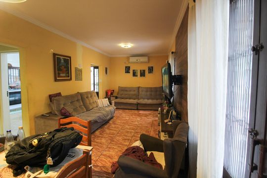 Sala de casa à venda com 3 quartos, 250m² em Jardim Ester Yolanda, São Paulo