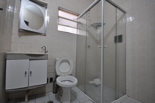 Banheiro de casa para alugar com 1 quarto, 30m² em Vila Isolina Mazzei, São Paulo