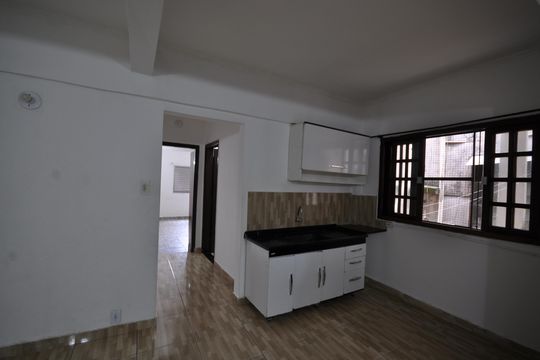 Cozinha de casa para alugar com 1 quarto, 30m² em Vila Isolina Mazzei, São Paulo