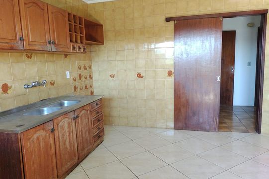 Cozinha de casa para alugar com 3 quartos, 285m² em Sarandi, Porto Alegre