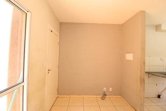 Sala de apartamento para alugar com 2 quartos, 43m² em Recreio dos Sorocabanos, Sorocaba