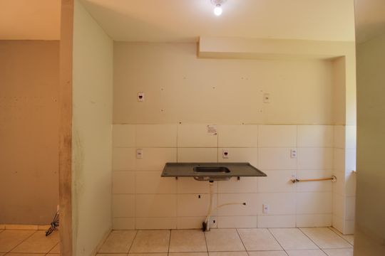 Cozinha de apartamento para alugar com 2 quartos, 43m² em Recreio dos Sorocabanos, Sorocaba