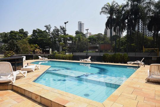 Piscina de apartamento à venda com 1 quarto, 147m² em Vila Suzana, São Paulo