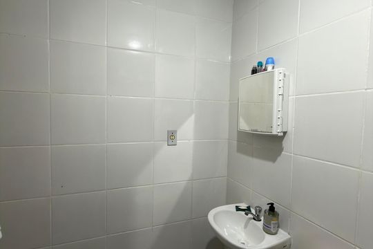 Banheiro Social de apartamento à venda com 2 quartos, 54m² em Bairro dos Casa, São Bernardo do Campo