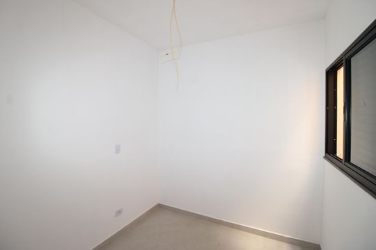 Quarto 1 de apartamento à venda com 2 quartos, 40m² em Itaquera, São Paulo