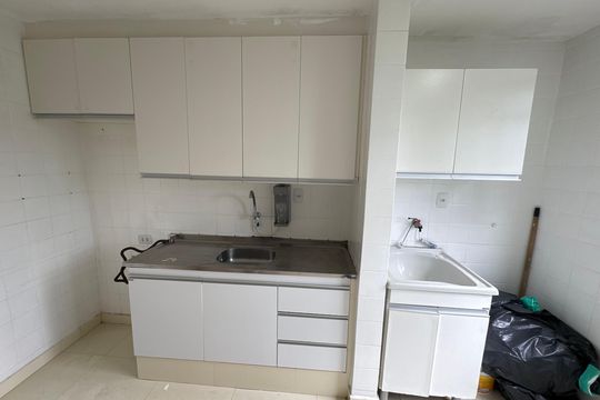 Cozinha - Armários de apartamento para alugar com 2 quartos, 55m² em Lajeado, Cotia