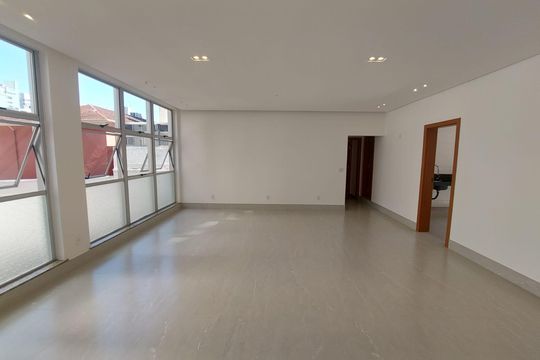 Apartamento à venda com 4 quartos, 213m² em Lurdes, Belo Horizonte