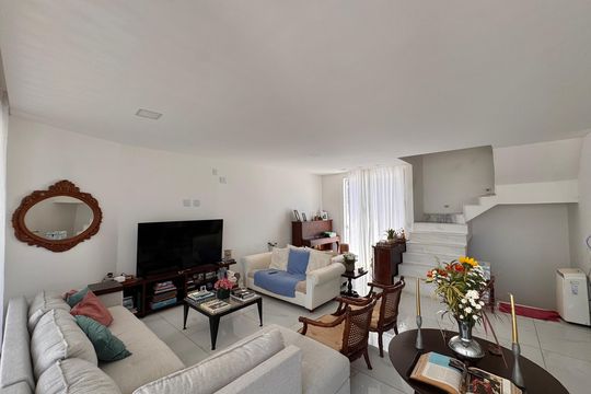 Sala de casa de condomínio à venda com 5 quartos, 450m² em Recreio dos Bandeirantes, Rio de Janeiro