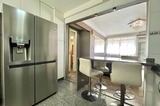 Cozinha de apartamento para alugar com 2 quartos, 79m² em Vila Mascote, São Paulo