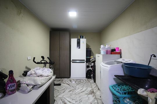 Área de Serviço de casa à venda com 5 quartos, 230m² em Jardim Elizabeth, São Paulo