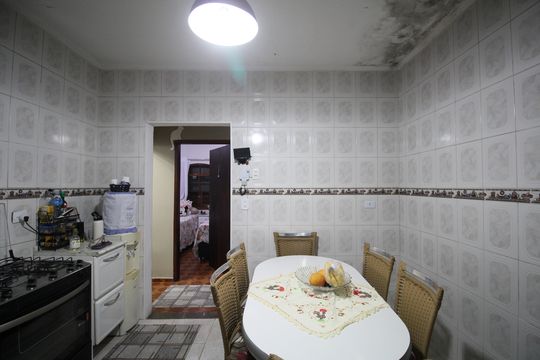 Cozinha de casa à venda com 5 quartos, 230m² em Jardim Elizabeth, São Paulo
