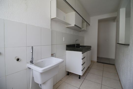 Cozinha de apartamento para alugar com 2 quartos, 55m² em Taquara, Rio de Janeiro